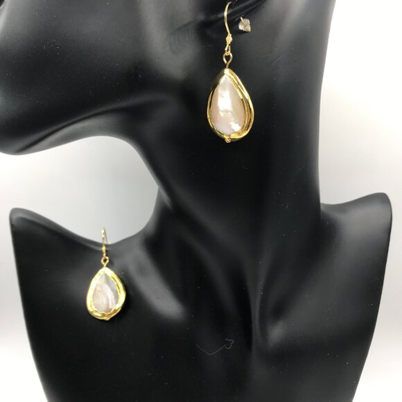 Pearl Mother of Pearl Shell Teardrop 316 stainless Hypoallergenic Hooks NEW - Picture 1 of 12